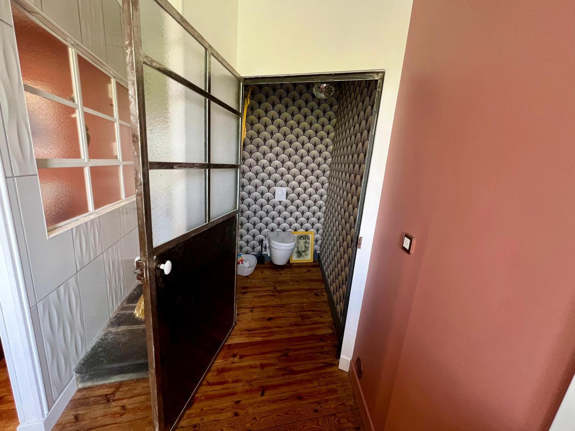 Les Hirondelles Du Marais Bed & Breakfast Риом Екстериор снимка